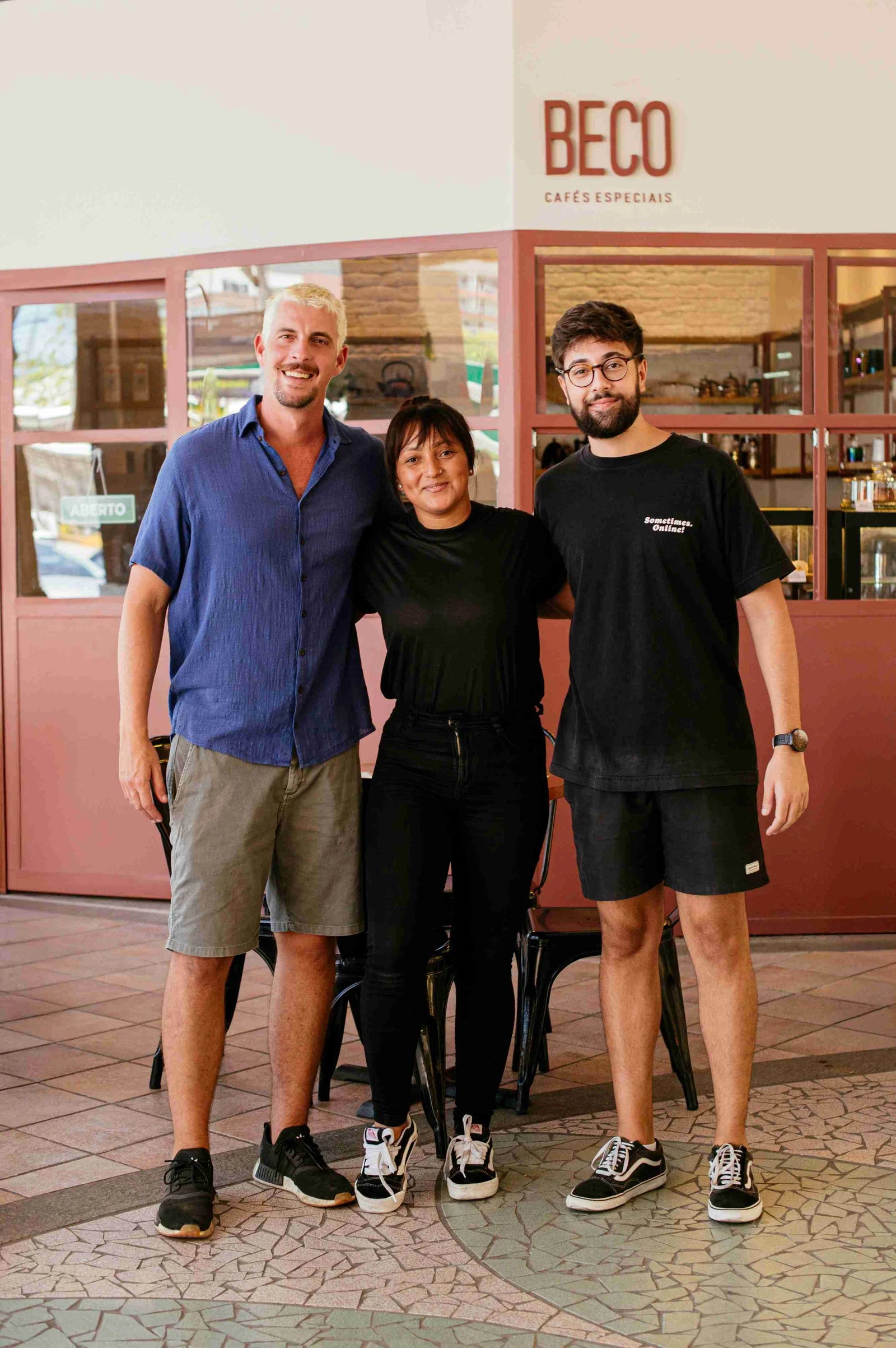 Equipe da Pandora e do Beco na cafeteria